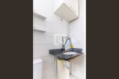 Banheiro de apartamento para alugar com 1 quarto, 32m² em Água Branca, São Paulo