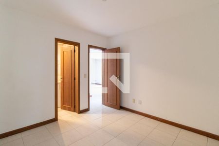 Sala de casa de condomínio para alugar com 3 quartos, 180m² em Hípica, Porto Alegre