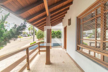 Casa de condomínio à venda com 180m², 3 quartos e 4 vagas Casa de condomínio à venda com 180m², 3 quartos e 4 vagasÁrea externa