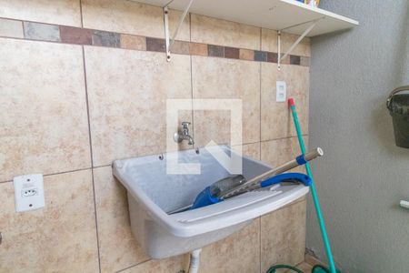 Casa de condomínio à venda com 180m², 3 quartos e 4 vagas Casa de condomínio à venda com 180m², 3 quartos e 4 vagasÁrea de Serviço
