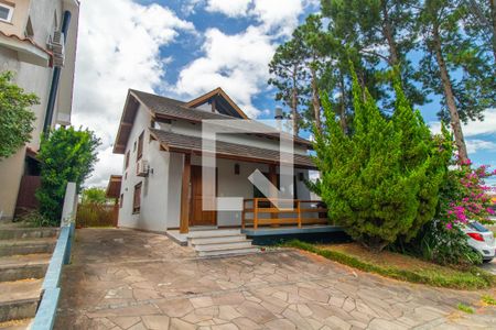 Casa de condomínio à venda com 180m², 3 quartos e 4 vagas Casa de condomínio à venda com 180m², 3 quartos e 4 vagasFachada