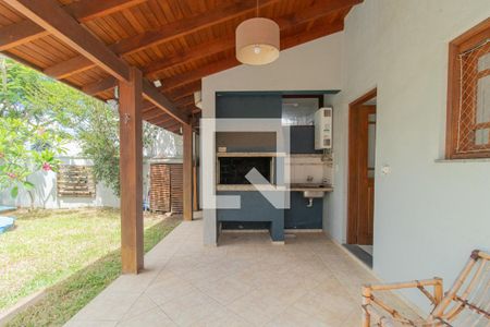 Casa de condomínio à venda com 180m², 3 quartos e 4 vagas Casa de condomínio à venda com 180m², 3 quartos e 4 vagasChurrasqueira