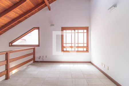 Casa de condomínio à venda com 180m², 3 quartos e 4 vagas Casa de condomínio à venda com 180m², 3 quartos e 4 vagasSótão
