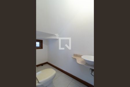 Casa de condomínio à venda com 180m², 3 quartos e 4 vagas Casa de condomínio à venda com 180m², 3 quartos e 4 vagasLavabo