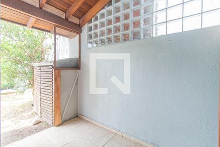 Casa de condomínio à venda com 180m², 3 quartos e 4 vagas Casa de condomínio à venda com 180m², 3 quartos e 4 vagasÁrea de Serviço