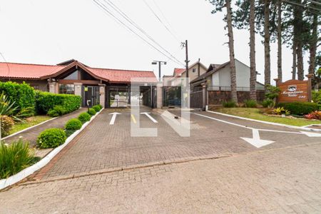 Casa de condomínio à venda com 180m², 3 quartos e 4 vagas Casa de condomínio à venda com 180m², 3 quartos e 4 vagasFachada