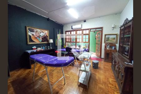 Sala  de casa à venda com 4 quartos, 360m² em Coração Eucarístico, Belo Horizonte