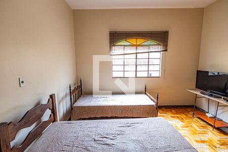 Casa à venda com 437m², 5 quartos e 2 vagasQuarto 3