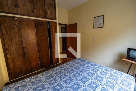 Casa à venda com 437m², 5 quartos e 2 vagasQuarto 2