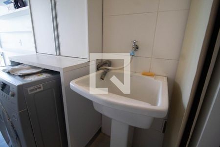 Apartamento à venda com 65m², 2 quartos e 1 vaga Apartamento à venda com 65m², 2 quartos e 1 vagaÁrea de serviço