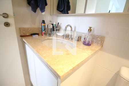 Apartamento à venda com 65m², 2 quartos e 1 vaga Apartamento à venda com 65m², 2 quartos e 1 vagaBanheiro da Suíte