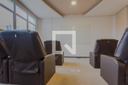 Área Comum - Cinema de apartamento para alugar com 1 quarto, 43m² em Loteamento Mogilar, Mogi das Cruzes
