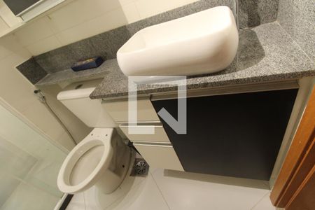 Banheiro da Suíte de apartamento para alugar com 2 quartos, 52m² em Todos Os Santos, Rio de Janeiro