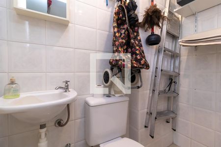 Apartamento à venda com 136m², 4 quartos e 2 vagasBanheiro de Serviço