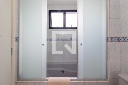 Apartamento à venda com 136m², 4 quartos e 2 vagasBanheiro da Suíte Principal