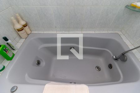 Apartamento à venda com 136m², 4 quartos e 2 vagasBanheiro da Suíte Principal