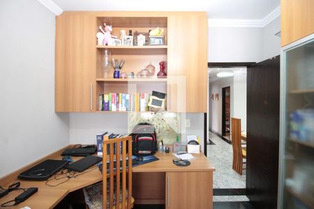 Casa à venda com 332m², 5 quartos e 3 vagasQuarto 1