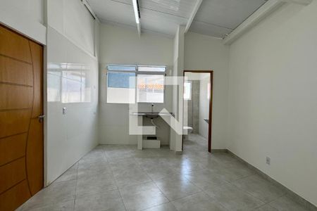 Sala/Quarto de kitnet/studio para alugar com 1 quarto, 18m² em Cidade Ariston Estela Azevedo, Barueri