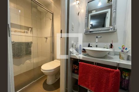 Casa à venda com 160m², 4 quartos e 2 vagasBanheiro da Suíte