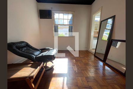 Casa à venda com 160m², 4 quartos e 2 vagasSala - casa 2