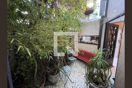 Casa à venda com 160m², 4 quartos e 2 vagasQuintal