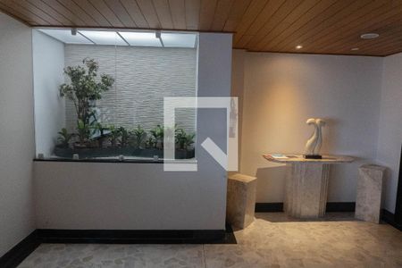 Hall de entrada de apartamento para alugar com 1 quarto, 50m² em Consolação, São Paulo