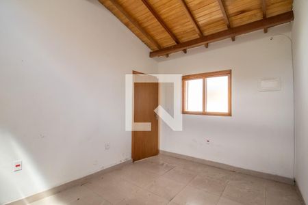 Quarto de casa para alugar com 1 quarto, 40m² em Jardim Sabará, Porto Alegre