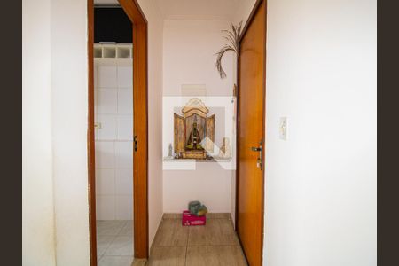 Apartamento à venda com 77m², 2 quartos e 2 vagasCorredor