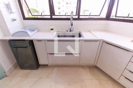 Apartamento para alugar com 156m², 3 quartos e 3 vagasCozinha