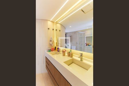 Apartamento para alugar com 156m², 3 quartos e 3 vagasBanheiro da Suíte 2