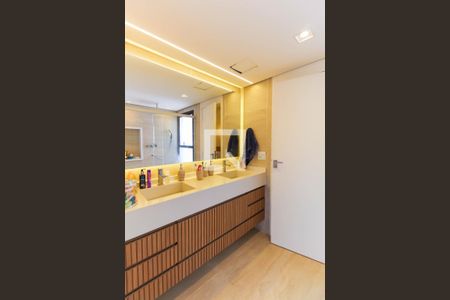 Apartamento para alugar com 156m², 3 quartos e 3 vagasBanheiro da Suíte 2