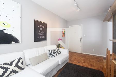 Sala de apartamento para alugar com 1 quarto, 55m² em São João, Porto Alegre
