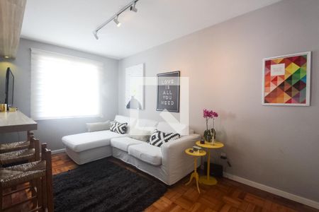 Sala de apartamento para alugar com 1 quarto, 55m² em São João, Porto Alegre