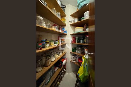 Apartamento à venda com 200m², 3 quartos e 3 vagasDespensa