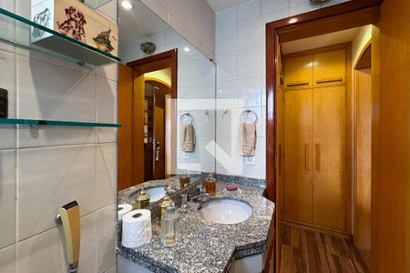 Apartamento à venda com 200m², 3 quartos e 3 vagasBanheiro da Suíte 3