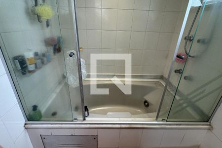 Apartamento à venda com 200m², 3 quartos e 3 vagasBanheiro da Suíte 1