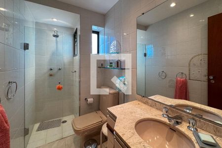 Apartamento à venda com 200m², 3 quartos e 3 vagasBanheiro da Suíte 2