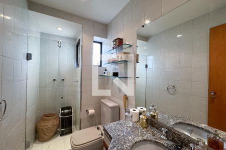 Apartamento à venda com 200m², 3 quartos e 3 vagasBanheiro da Suíte 3