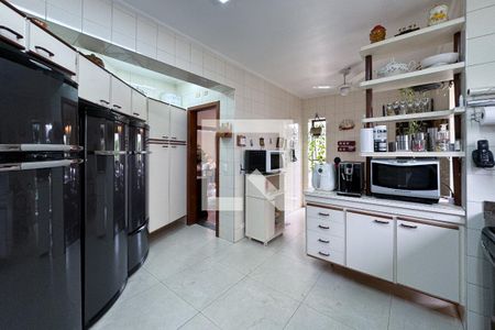 Apartamento à venda com 200m², 3 quartos e 3 vagasCozinha