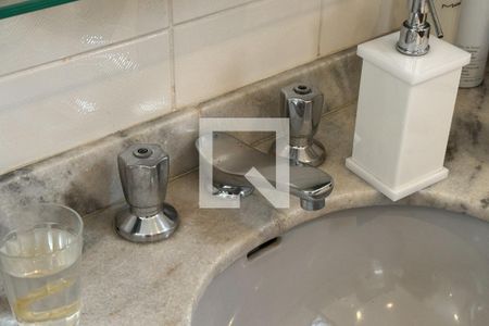 Apartamento à venda com 200m², 3 quartos e 3 vagasBanheiro da Suíte 1