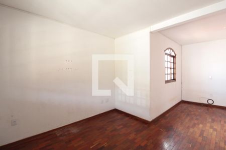 Casa para alugar com 90m², 4 quartos e 1 vagaSala
