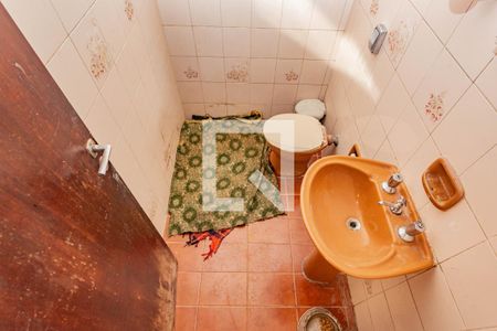 Casa à venda com 250m², 2 quartos e 4 vagasBanheiro de serviço