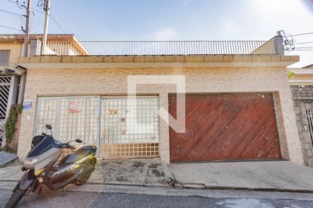 Casa à venda com 250m², 2 quartos e 4 vagasFachada