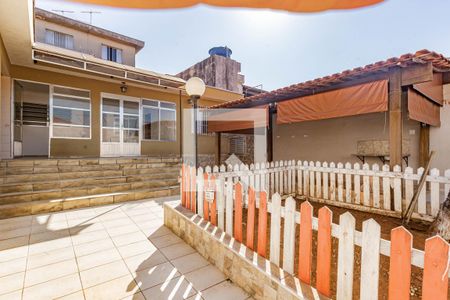 Casa à venda com 250m², 2 quartos e 4 vagasQuintal