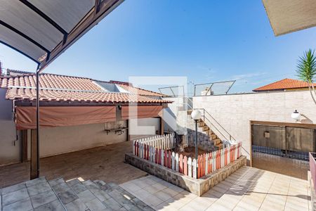 Casa à venda com 250m², 2 quartos e 4 vagasQuintal