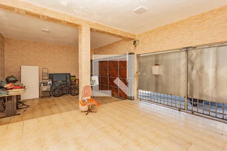 Casa à venda com 250m², 2 quartos e 4 vagasGaragem