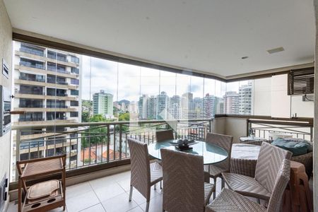 Vista da Sala de apartamento para alugar com 4 quartos, 133m² em Icaraí, Niterói