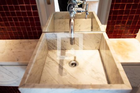 Lavabo de apartamento à venda com 2 quartos, 108m² em Pinheiros, São Paulo