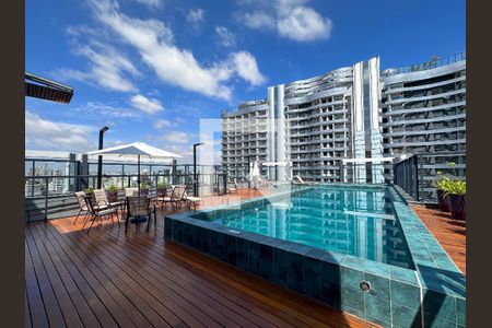 Studio à venda com 25m², 0 quarto e sem vagaPiscina