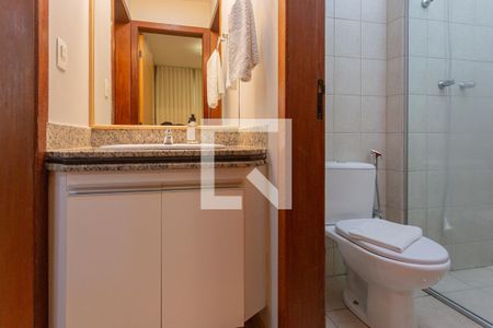 Banheiro de apartamento à venda com 1 quarto, 40m² em Savassi, Belo Horizonte